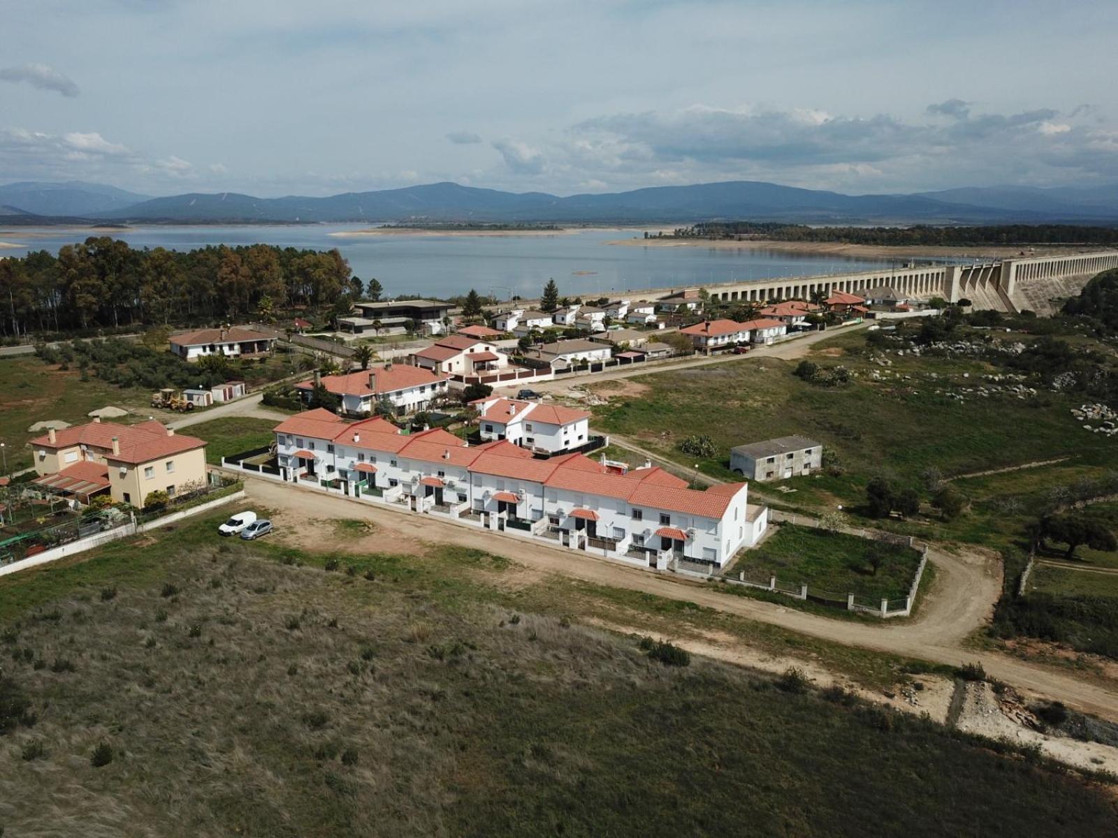 Apartamentos La Presa Guijo de Granadilla エクステリア 写真